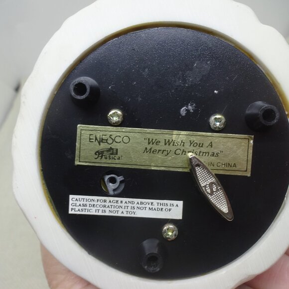 PRECIOUS MOMENTS 2000 Musical Snowglobe WE WISH YOU A MERRY CHRISTMAS EUC - Picture 3 of 4
